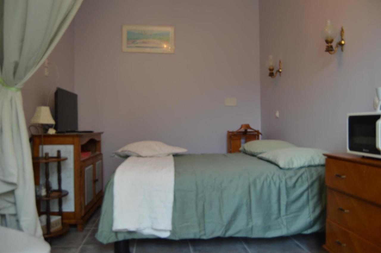 Chambre Charentaise Vars  Eksteriør bilde